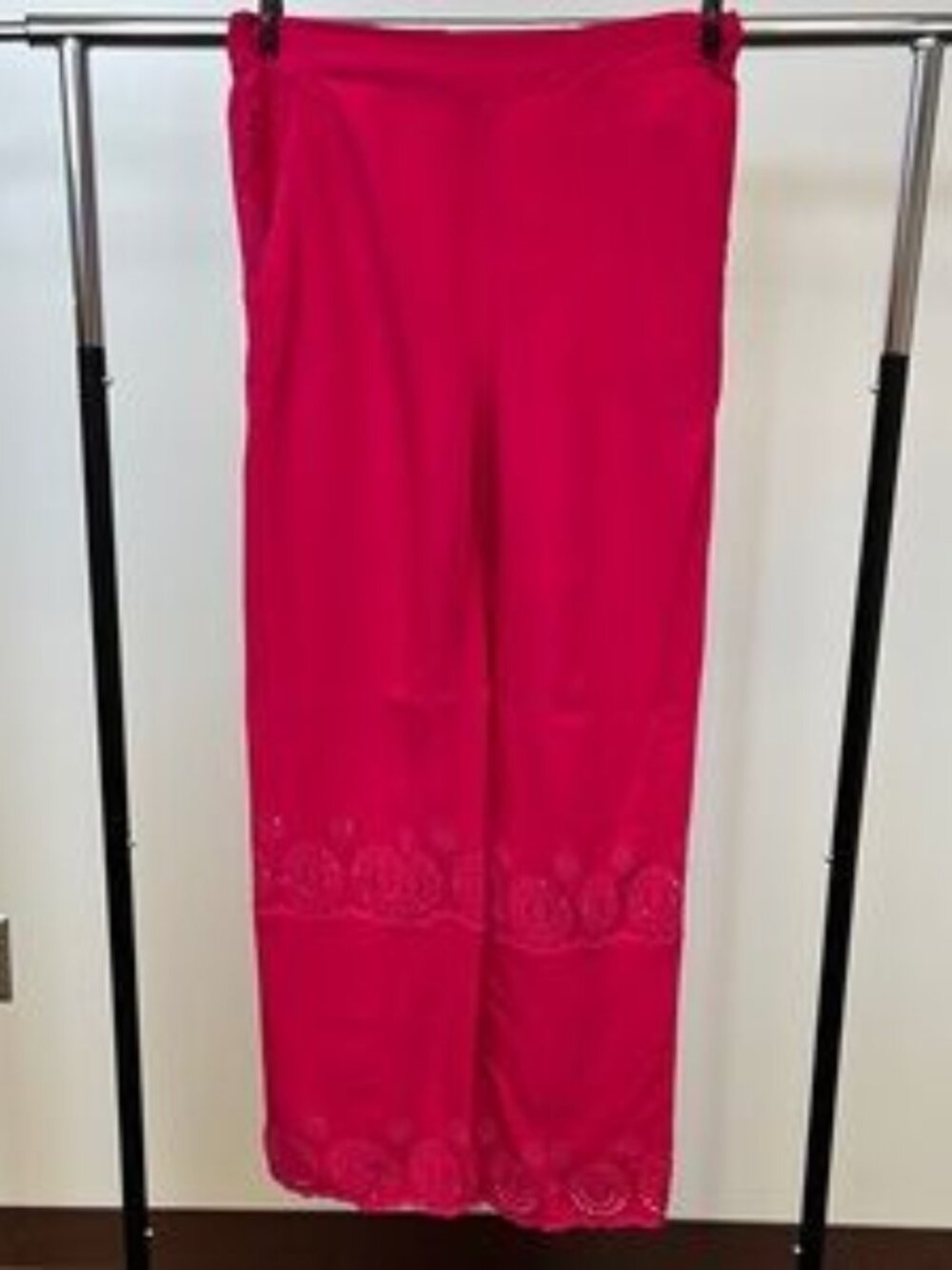 Zara Women’s Bright Pink Pants with Floral Embroidery Elastic Waist Size Large